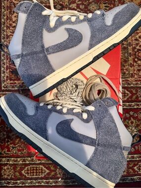 Nike Dunk High AB Notre Midnight Navy -Men’s High-Top Sneakers in Blue and White